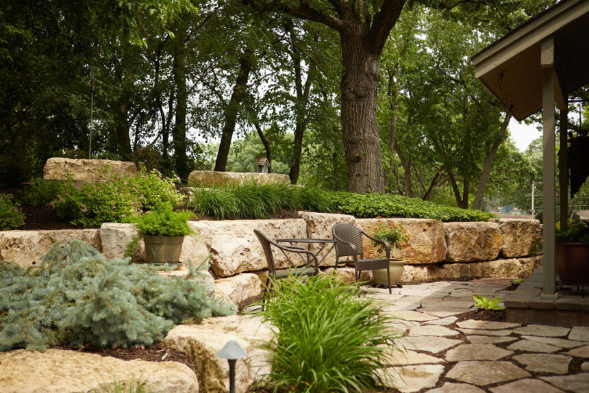 Boulder retaining wall Cottage Grove Boulder retaining wall Cottage Grove